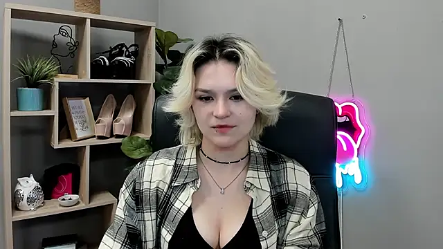 دردشة SweetLilyxo الجنسية المباشرة