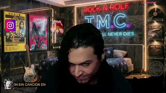 chino_roz's Live XXX Chat
