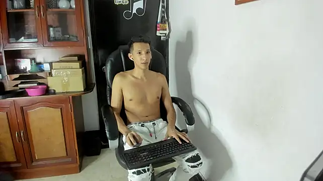 Онлайн чат XXX AlphaMarco