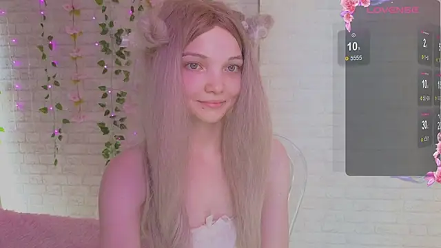 XXX chat uživo modela AnimeAlica18