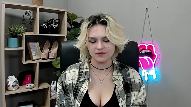 XXX chat uživo modela SweetLilyxo