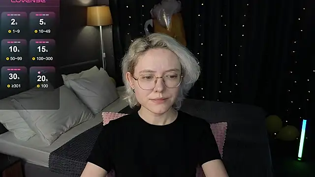 XXX chat uživo modela HottoKori