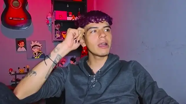 Chat XXX ao vivo de MikeyKuro