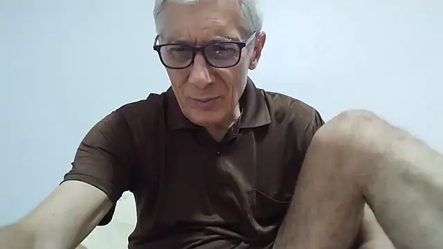 BIGUNCUTHARDCOCKn Live XXX chat