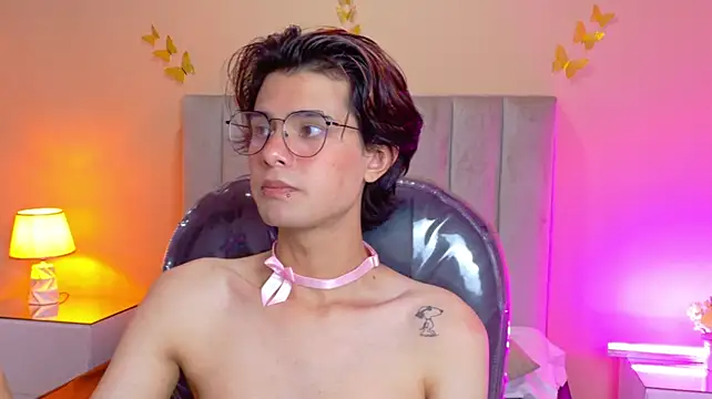 Chatroom XXX en direct de Derek_Sinn