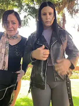 XXX chat uživo modela CherryBombs-