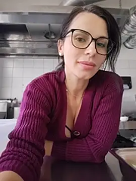 Sophie_Sonne - Work without BRA 👙🔥😈