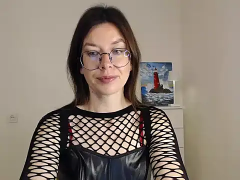 ElaraHart Adlı Modelin Canlı XXX Sohbeti