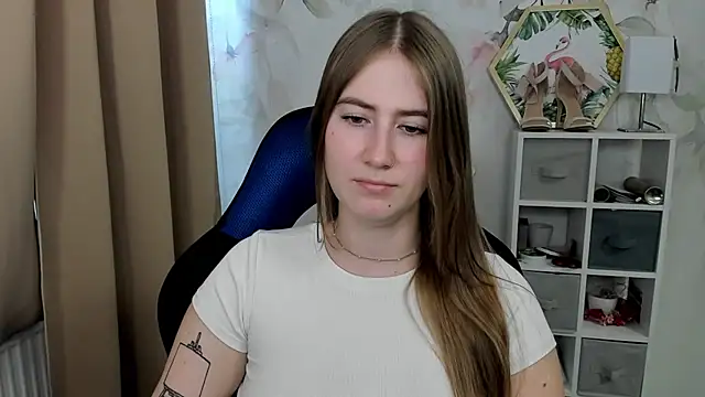 candy_Megan Adlı Modelin Canlı XXX Sohbeti