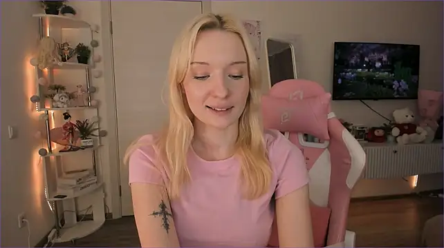 Tiffany_Paw - DildoPussy