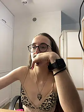 MartiniiSelenna – Naživo XXX chat