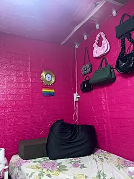 YourHotMenxie18 网络视讯表演