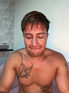 Онлайн чат XXX Hassbyd