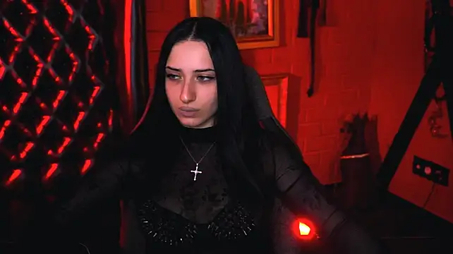 MonicaLowes' Live XXX Chat