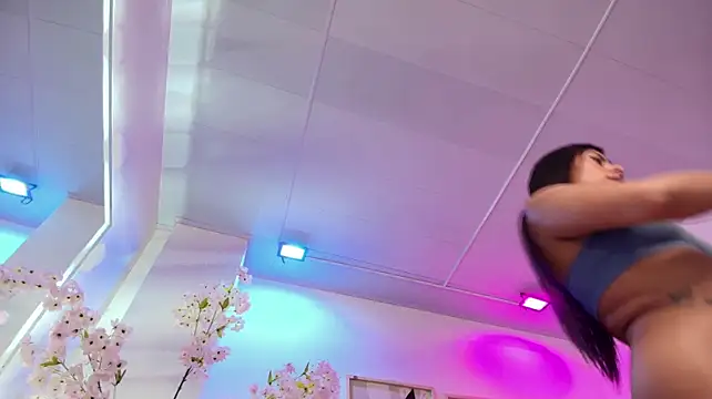 Gabriela_milani - Spread ass close cam