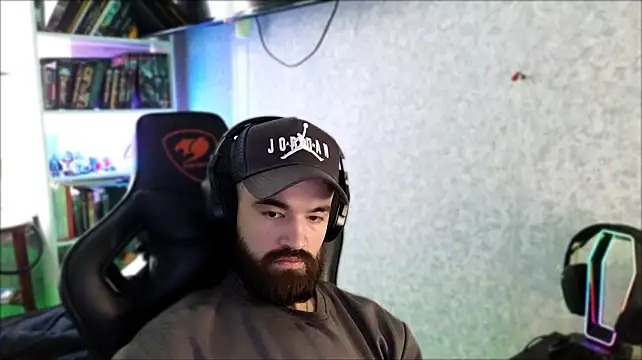 XXX chat uživo modela _Serious_Man
