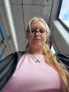 Elfi_InPublic 라이브 XXX 채팅