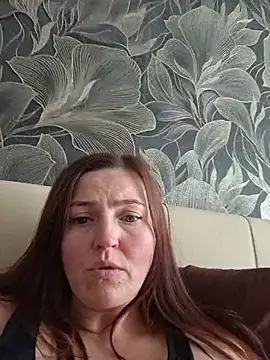 XXX chat uživo modela MilaMature