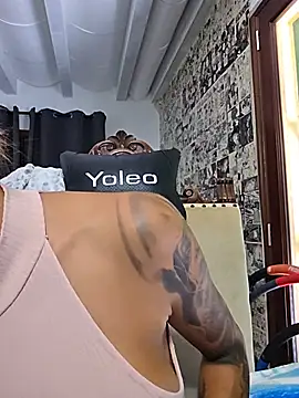XXX chat uživo modela kylie_blck