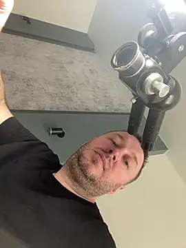 XXX chat uživo modela DorianJeday