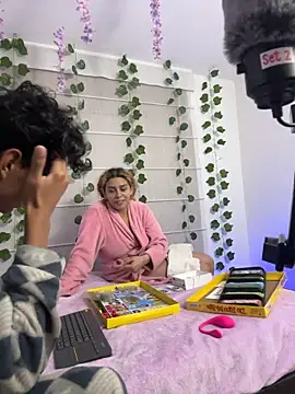 Sarabubbie Live XXX-chat