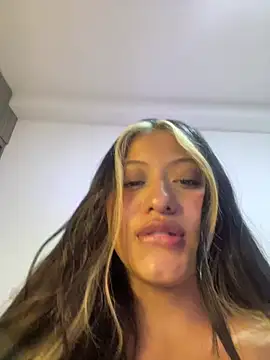 Estefanii- - FIRST SQUIRT FOR DADDY PLEASE 😈🔥💦