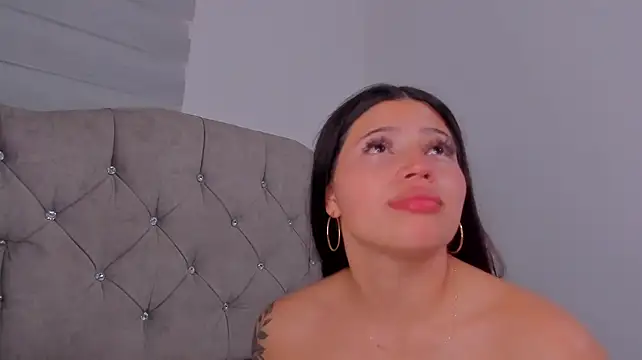 Czat XXX na żywo – game_with_lesbians_