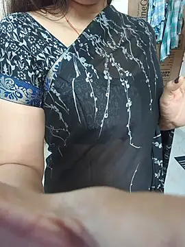 צ'אט XXX בשידור חי של saijal_rao