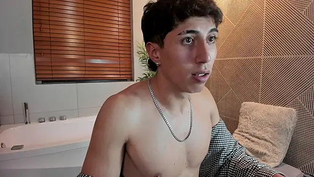 XXX chat uživo modela Gerard_evans_