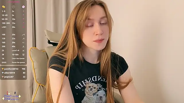 mowalova's Live XXX Chat