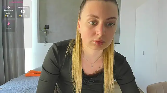 Kitkatvel Adlı Modelin Canlı XXX Sohbeti