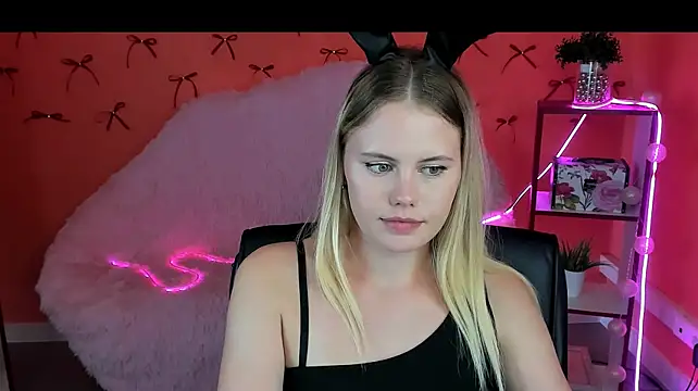 LanaWey Adlı Modelin Canlı XXX Sohbeti