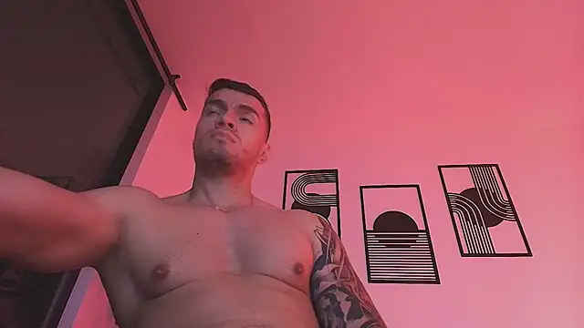 XXX chat uživo modela ALPHA_DOMINUS_