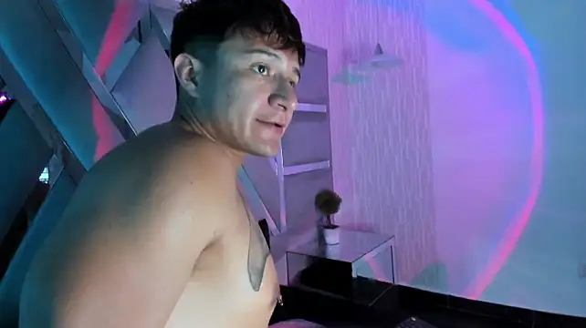 XXX chat uživo modela Hassbyd