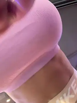 XXX chat uživo modela F3ckd0lllucy