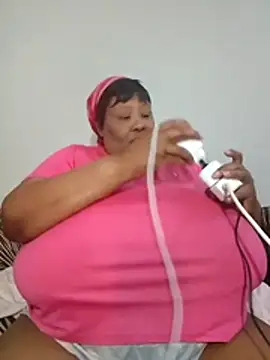 nancy111 élő XXX-chatje