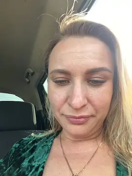 SweetOlga - Tits out