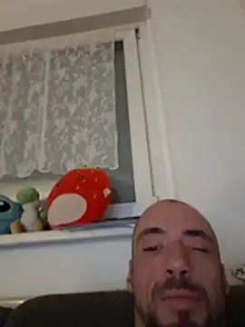 BlackBooyakan Webbikameraesitys