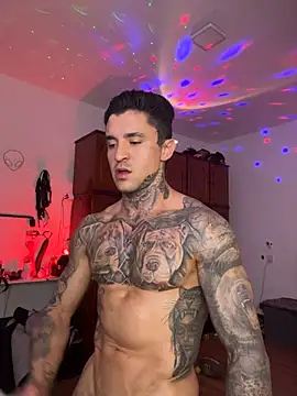 VictorSalen Adlı Modelin Canlı XXX Sohbeti