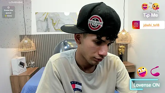 JDWhite18 live XXX chat