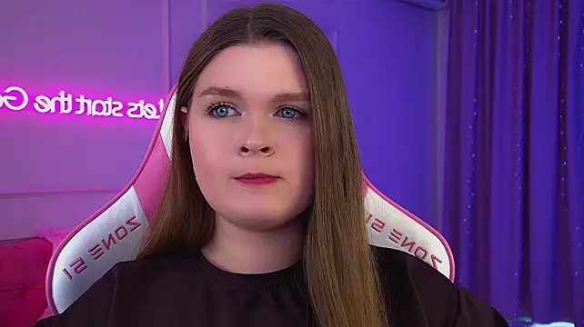 CrystalLyons live XXX chat