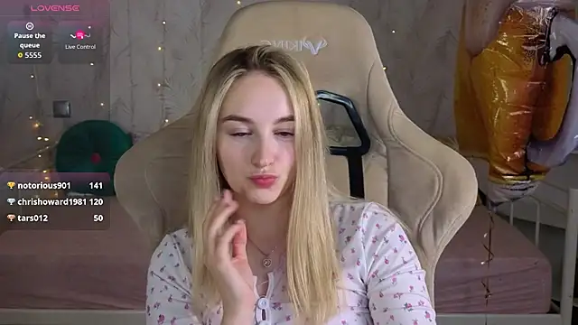Chat XXX ao vivo de Shy_Polly
