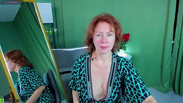 LeticiaRomano - you like what your eyes see