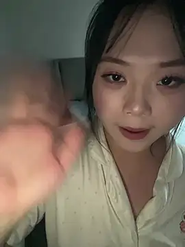 Esme-ai - 小粉塞入最后一个达成目标的哥哥控制一分钟