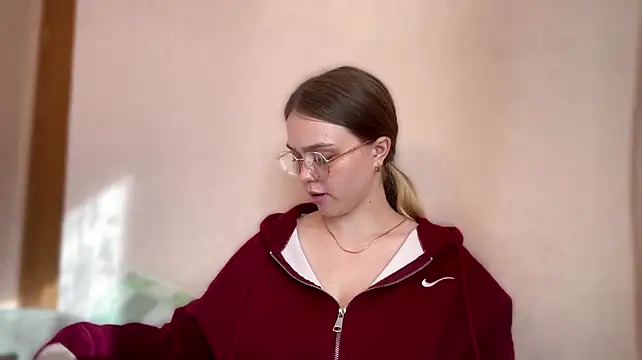 ShavonneFahrenkrug - Blow a kiss to the tipper