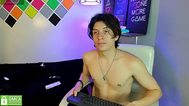 Marcoviolet live XXX chat