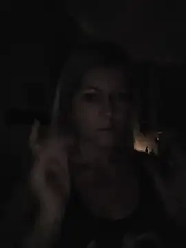 NikkiBlisss Adlı Modelin Canlı XXX Sohbeti