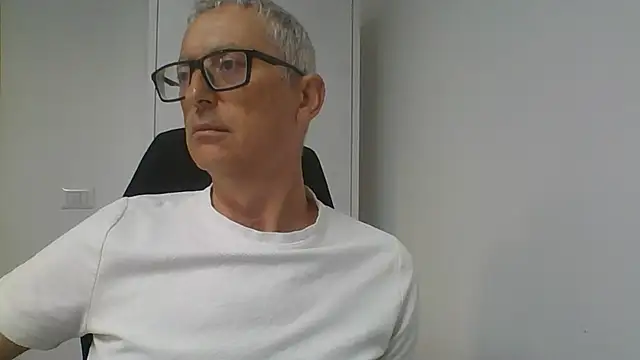 Sensor2000's Live XXX Chat