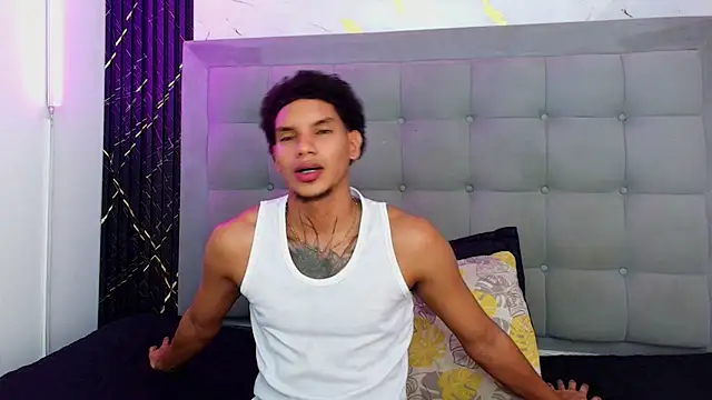 kai_storm77 Show Webcam