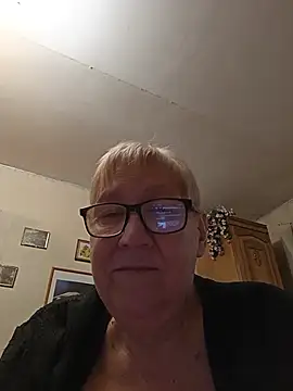 Molli1408's Live XXX Chat